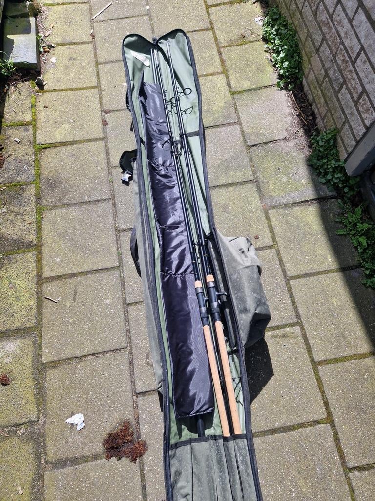 Karperset hengels en molens zijn nieuw, Ophalen