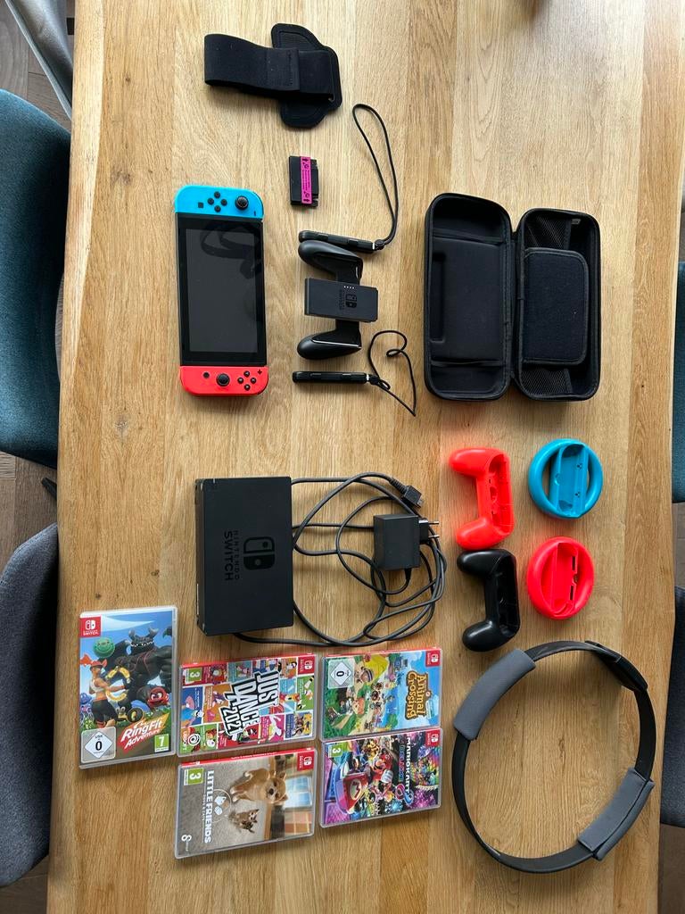 Nintendo Switch met accessoires en 5 spellen, Gebruikt, Overige genres, Eén computer, Ophalen of Verzenden