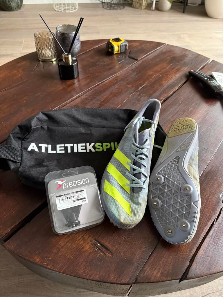 Adidas spikes + spikesleutel (maat 44,5), Sport en Fitness, Loopsport en Atletiek, Ophalen of Verzenden, Zo goed als nieuw, Spikes