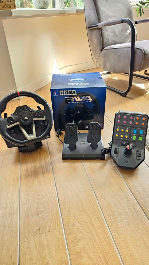 Hori apex race stuur + Logitech side panel, Spelcomputers en Games, Ophalen of Verzenden, Zo goed als nieuw