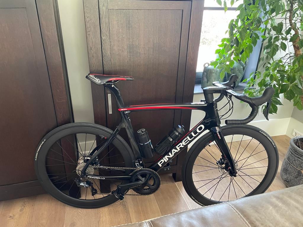 Racefiets Pinarello Gan zwart met rode accenten maat 54, Carbon, Heren, Zo goed als nieuw, Meer dan 20 versnellingen