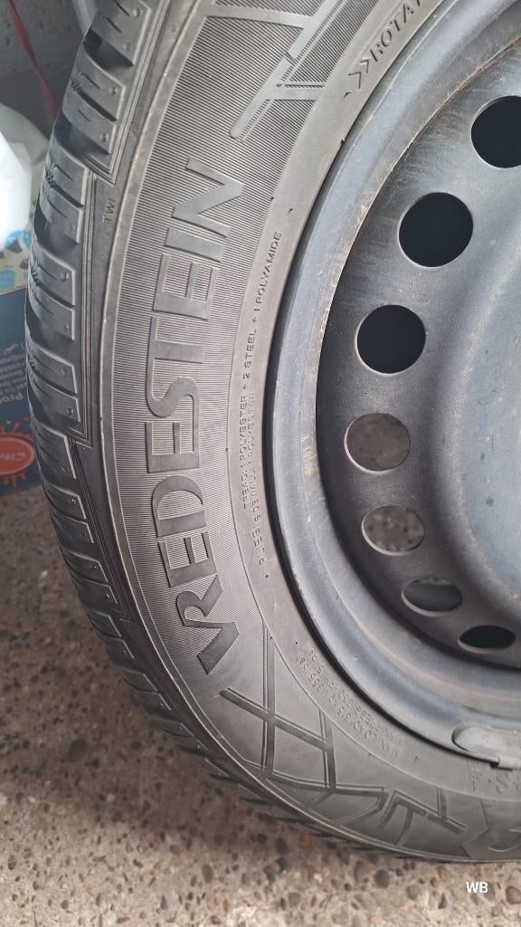Winterbanden Ford Focus 255-55-16, Auto-onderdelen, Banden en Velgen, Ophalen, Gebruikt, 16 inch, Banden en Velgen