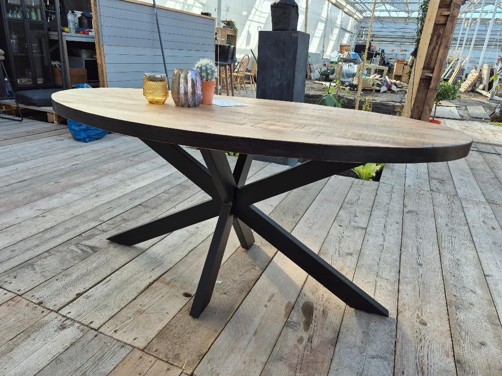 Moderne tafel 160 cm met ijzeren poot – €249, Huis en Inrichting, Tafels | Eettafels, Nieuw, 150 tot 200 cm, Industrierl, Vier personen