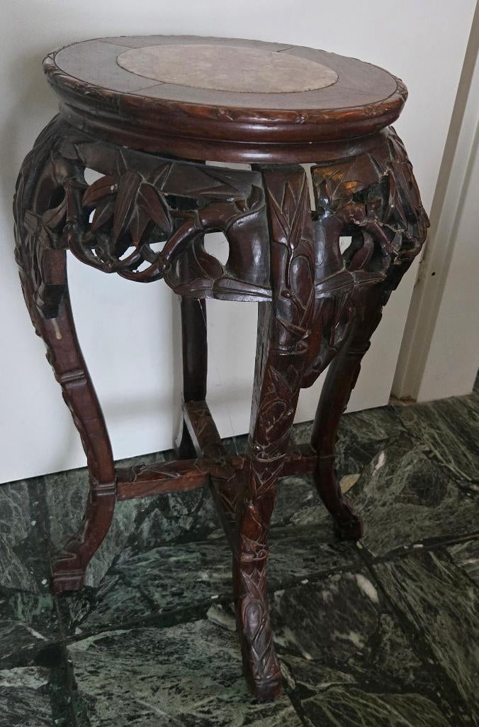 Handgesneden oosters bijzettafeltje met marmeren blad, Huis en Inrichting, Tafels | Bijzettafels, Gebruikt, Rond, 60 cm of meer