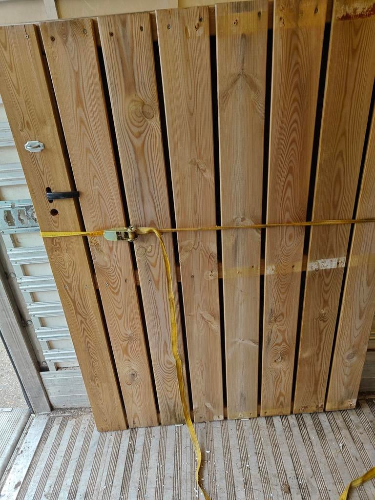 Schutting deur nieuw en ongebruikt, Tuin en Terras, Schuttingen, Minder dan 3 meter, Ophalen of Verzenden, Zo goed als nieuw, J