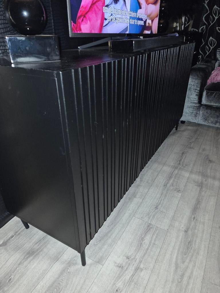 Woods dressoir zwart, Ophalen, 150 tot 200 cm, Zo goed als nieuw, 25 tot 50 cm