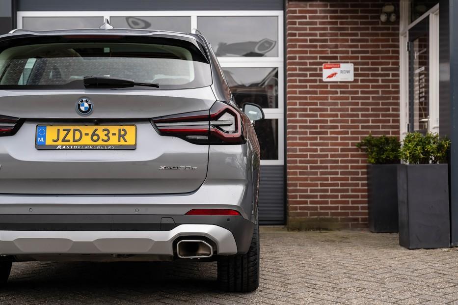 BMW X3 xDrive30e Business Edition Plus | Panorama | Head-Up, 1998 cc, Gebruikt, Vierwielaandrijving, 184 pk