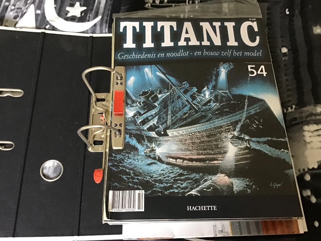 Titanic verder te bouwen, Ophalen of Verzenden, Zo goed als nieuw