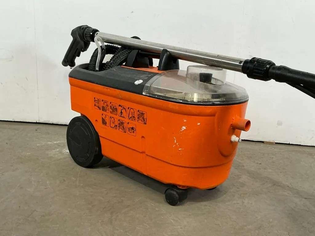 Kärcher Puzzi 100 Tapijtreiniger – Gebruikt – €275 excl. btw, Weijman, Gebruikt, Info@weijmantrading.nl, Ochten