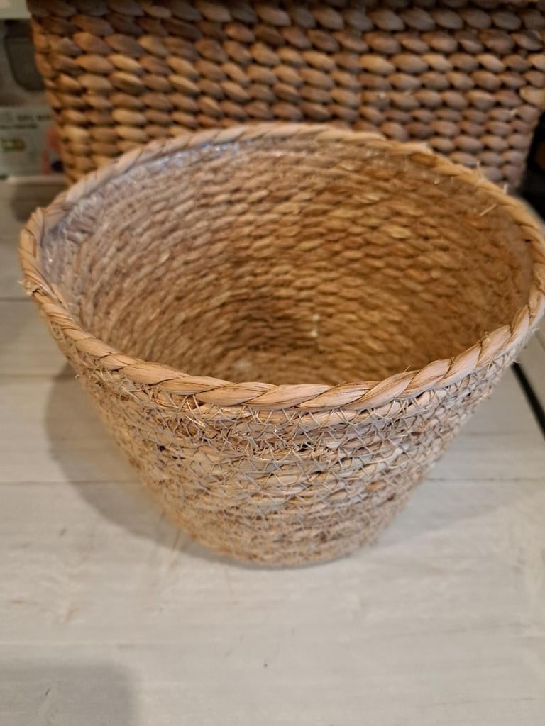 Twee rieten mandjes, Ophalen of Verzenden, Rond, Riet