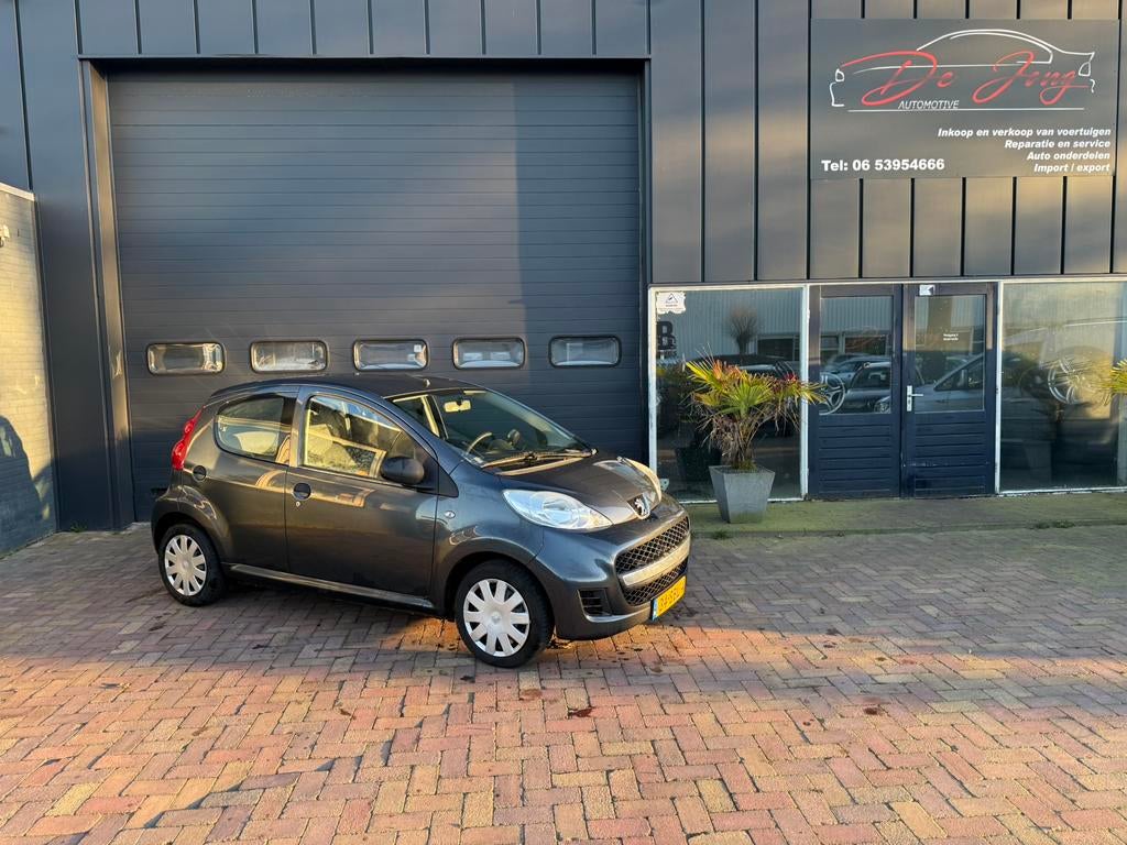 Peugeot 107 1.0 12V 5DR 2011 airco Android scherm, Voorwielaandrijving, Stof, Zwart, 4 stoelen