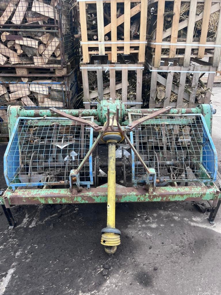 Goed werkende spitmachine, Ophalen, Zo goed als nieuw