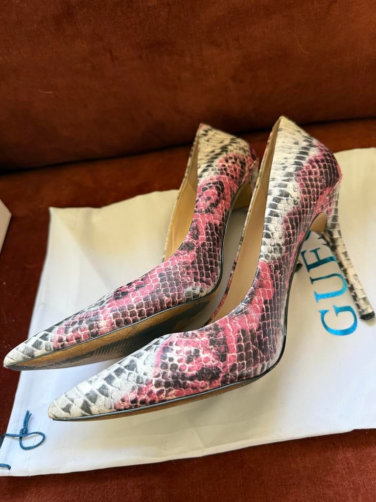 Guess hakken met slangenprint en bijpassend tasje, Pumps, Overige kleuren, Ophalen of Verzenden, Gedragen