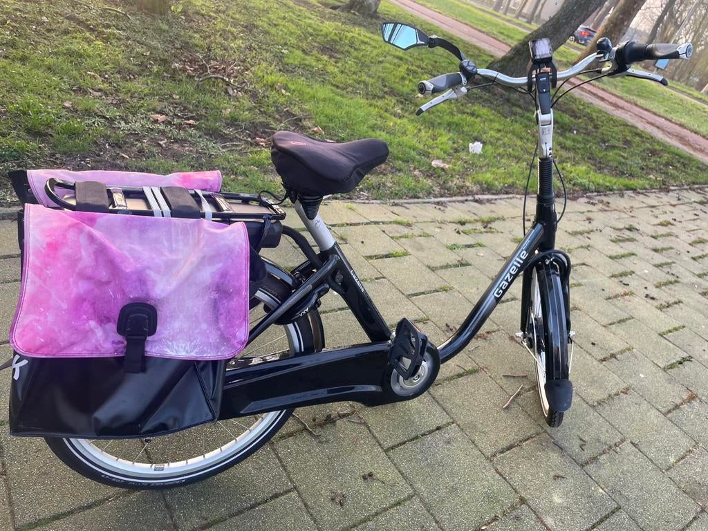 Electrische Gazelle damesfiets met lage instap., Ophalen, Gebruikt, Minder dan 47 cm, 50 km per accu of meer