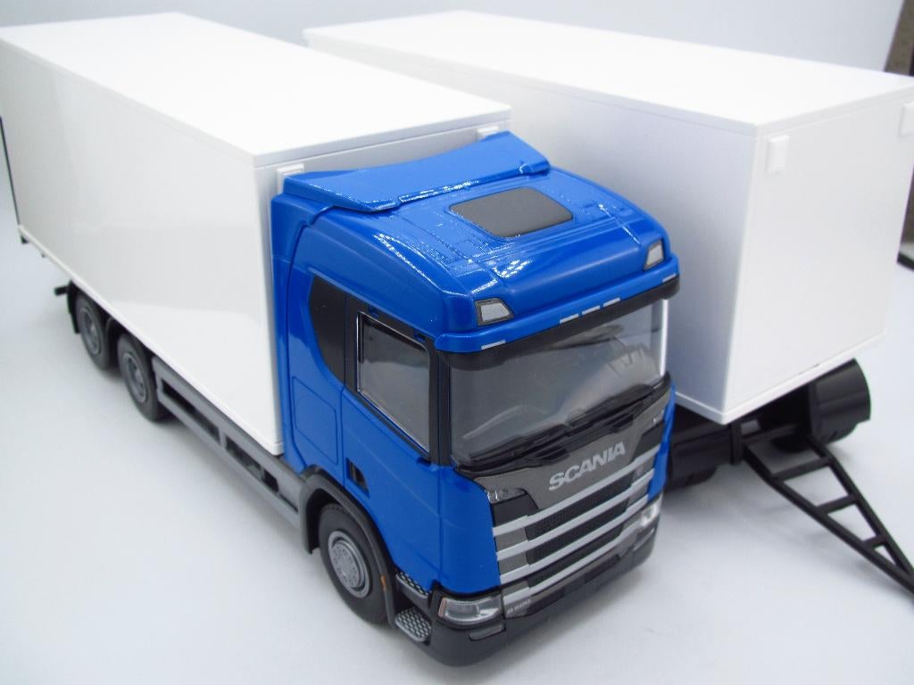 Emek - 89644 Scania R500 Distributie Truck in doos 1:24, Hobby en Vrije tijd, Overige merken, Groter dan 1:32, Ophalen of Verzenden