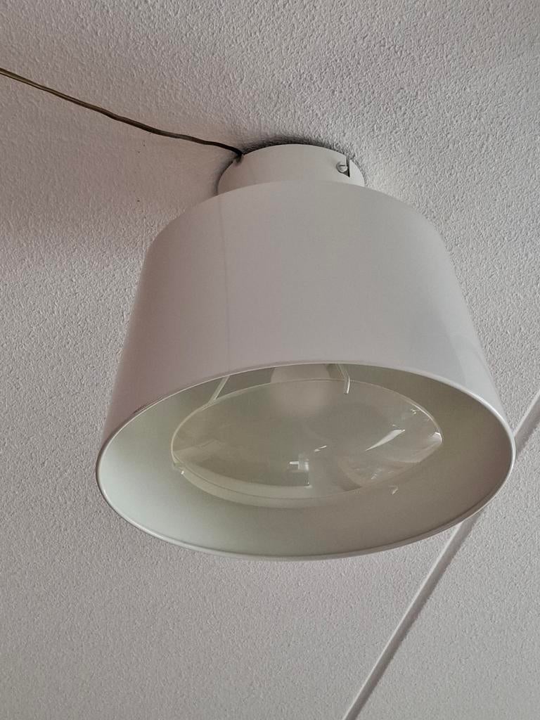2x Ikea Kulla Plafondlamp Wit - Mooie Lichtspreiding, Ophalen of Verzenden, Zo goed als nieuw, Metaal, Vintage Ikea Design