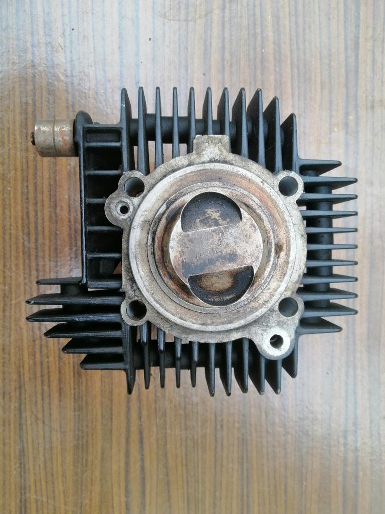 Ducati Pantah 350 cilinders (liggend en staand) jaren '80, Ophalen of Verzenden