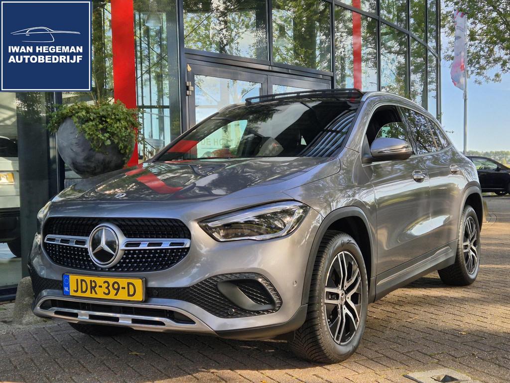 Mercedes-Benz GLA-klasse 250 e AUTOMAAT | Panormadak | Clima, Auto's, Mercedes-Benz, 12 maanden, 4 cilinders, Bedrijf, Hybride Elektrisch/Benzine
