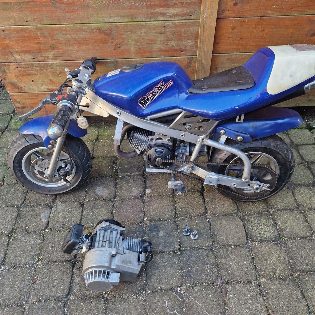 Minibike + extra motorblok, Fietsen en Brommers, Minibikes, Midibikes en Pitbikes, Ophalen, Gebruikt, Overige typen, Onbekend