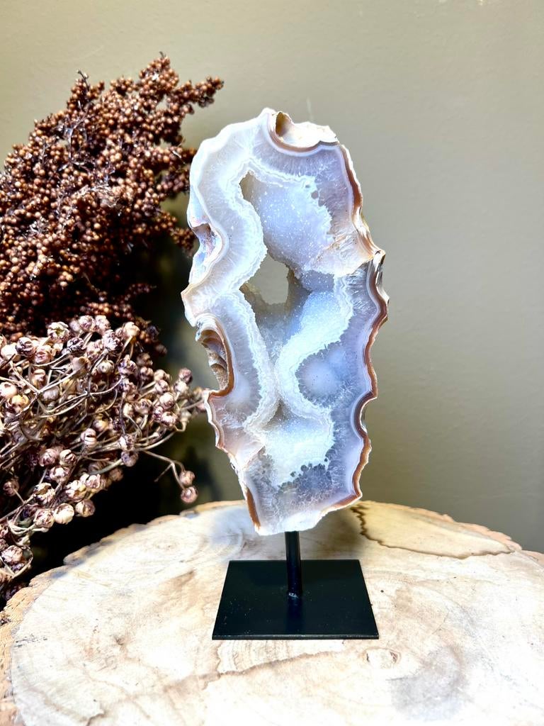 Druzy rots agaat op stalen voet, Ophalen of Verzenden, Mineraal