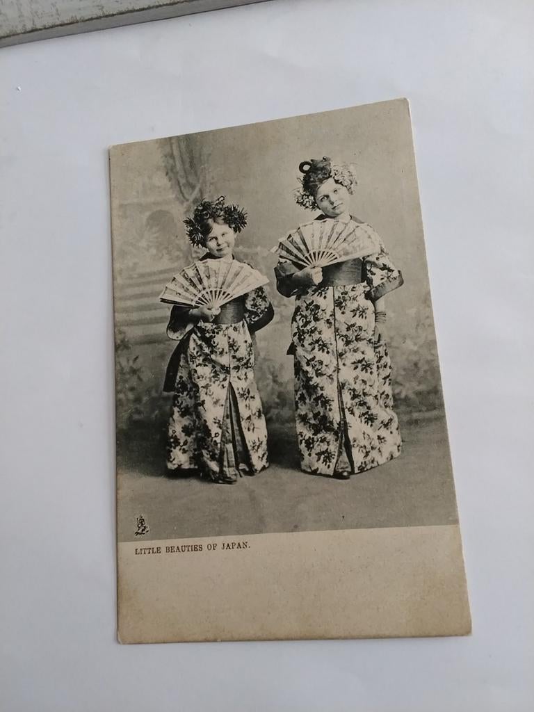 LITTLE BEAUTIES OF JAPAN, Ophalen of Verzenden, Voor 1920, Sterren en Beroemdheden