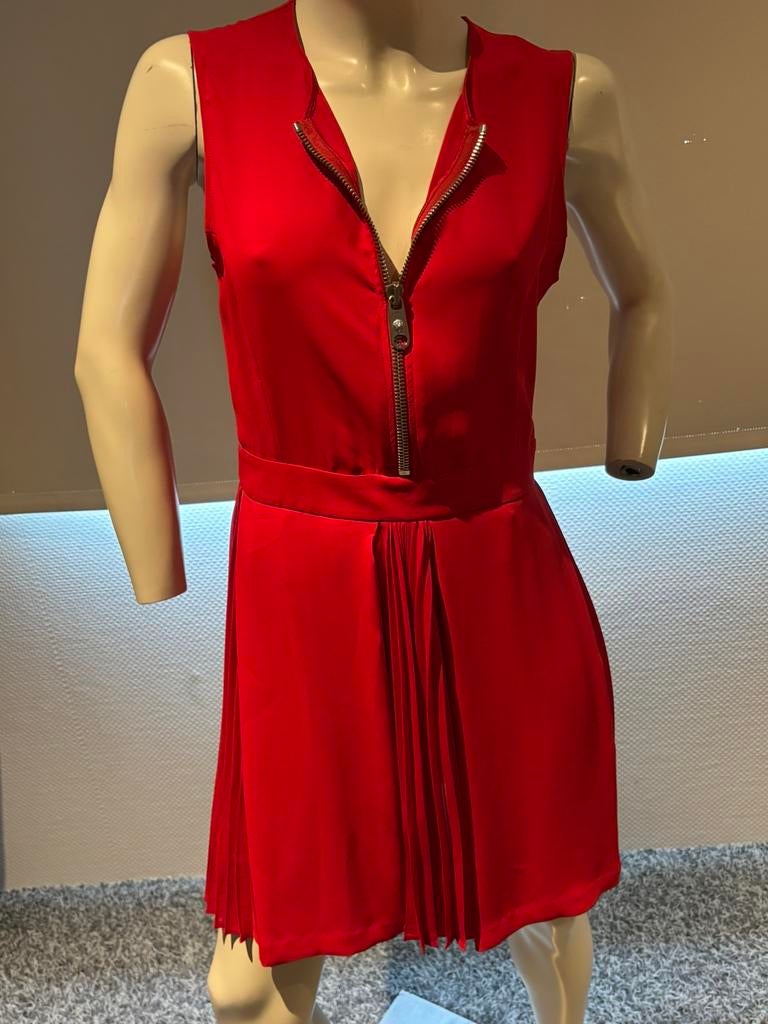 Versace jurkje met plooien rok maat it 42, Maat 38/40 (M), Ophalen of Verzenden, Zo goed als nieuw, Knielengte