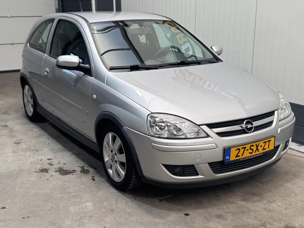 Opel Corsa 1.2-16V Silverline, Voorwielaandrijving, Emergency brake assist, Gebruikt, 31 €/maand