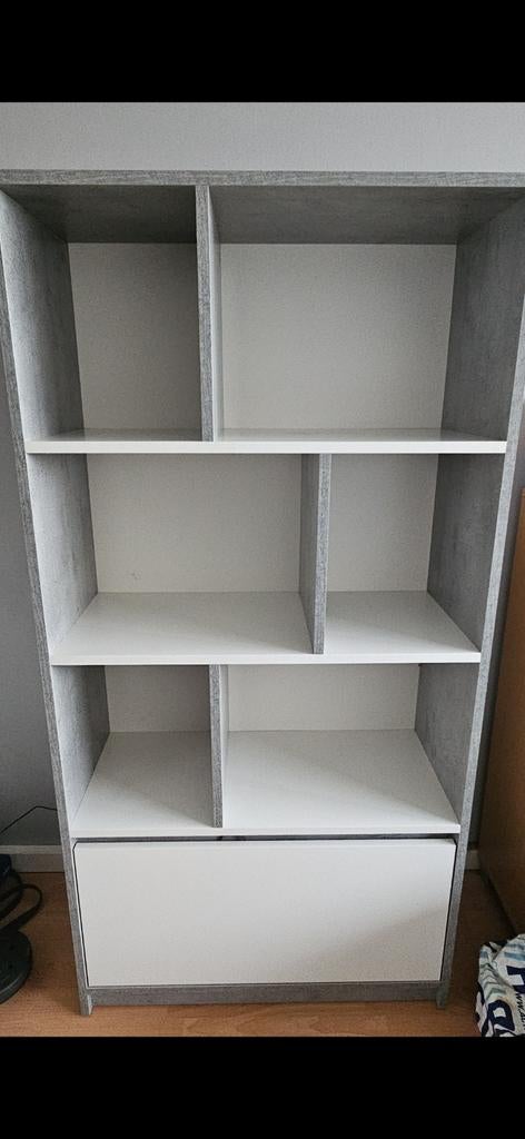 Bed en Boekenkast in betonlook - Complete set, Ophalen