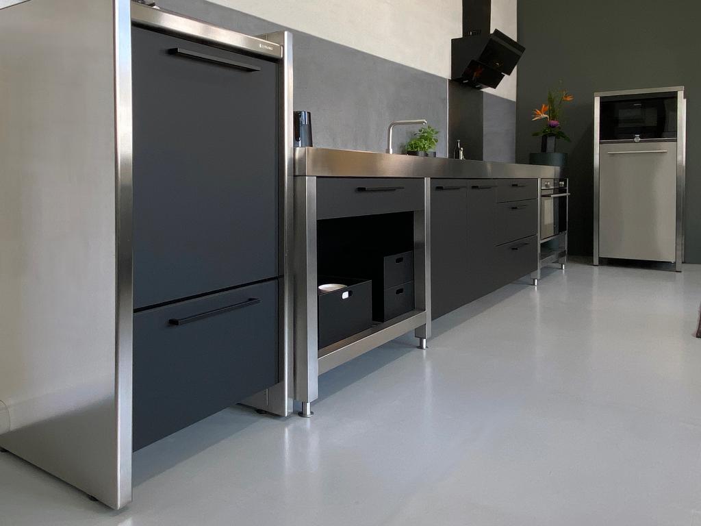 Strakke designer keuken, modern / industrieel, rvs, zwart, Huis en Inrichting, Ophalen, Zwart, Staal of Rvs, Overige typen