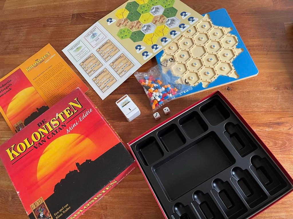 De Kolonisten van Catan Mini-Editie - Compact Reisspel, Drie of vier spelers, Ophalen of Verzenden, Zo goed als nieuw, Reisspel