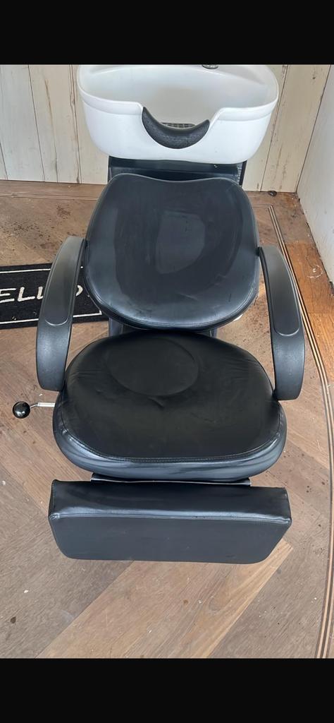 Kapper wasbak, Ophalen