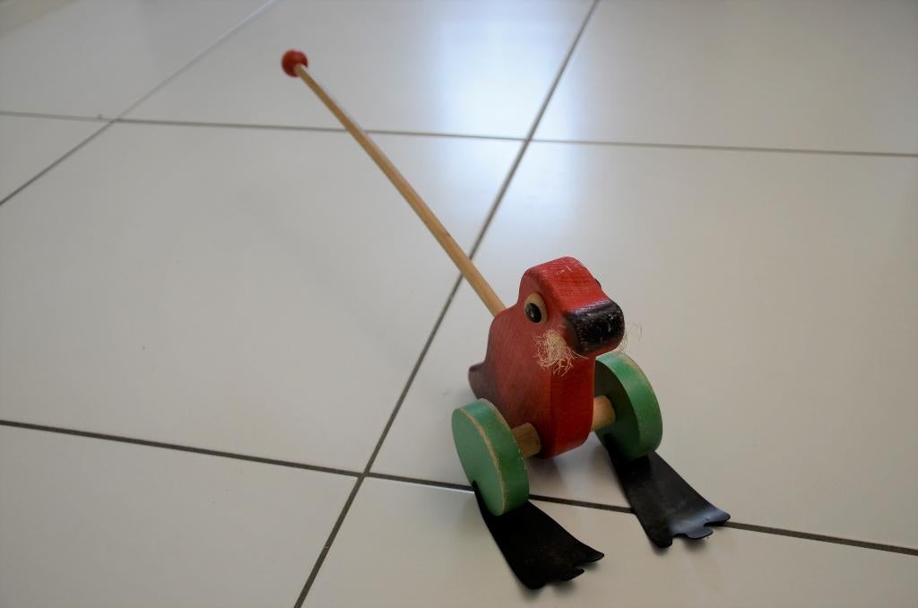 Houten loop eend Vintage, met flap voeten vrolijk rood, Ophalen of Verzenden, Gebruikt, Duw- of Trekspeelgoed