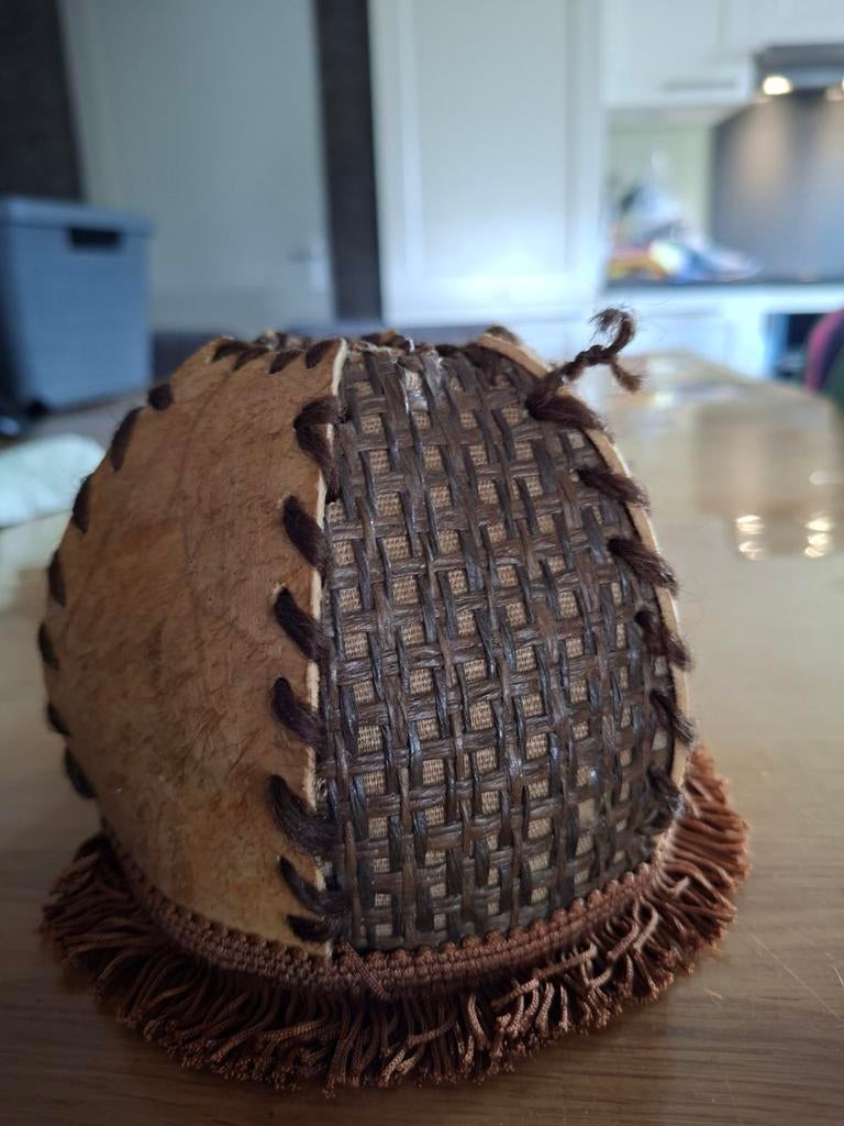 Vintage lampenkap kapje varkensleer en bruin riet met franje, Ophalen of Verzenden