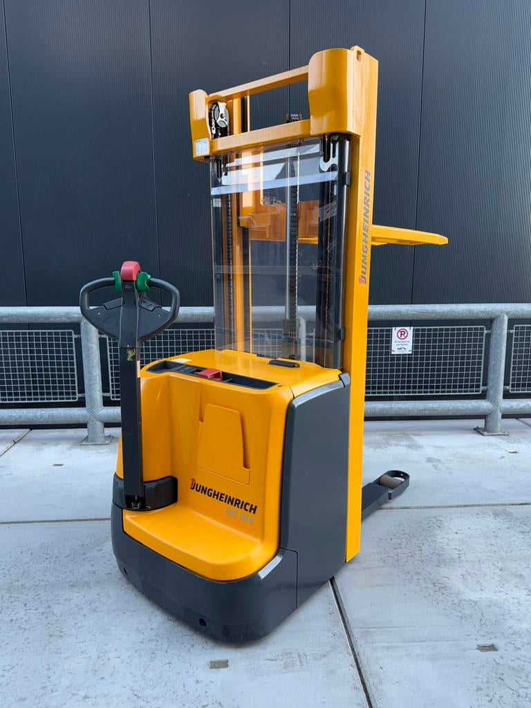 JUNGHEINRICH EJC214 1400KG TRIPLEX 4,70M BJ: 2012 GOEDE BATT