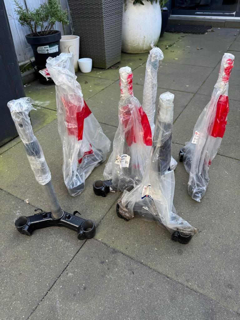 Scooter onderdelen: Voorvorken, kappen en bougies, Motoren, Onderdelen | Overige, Ophalen of Verzenden, Nieuw