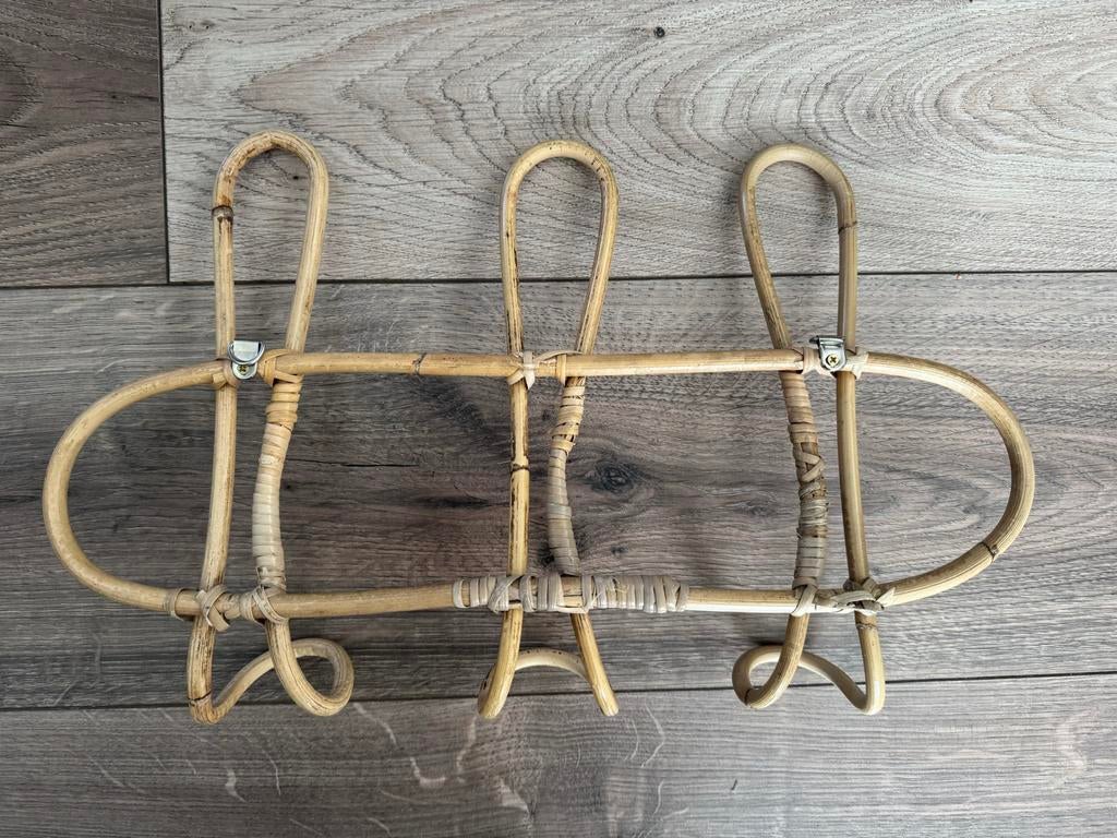 Rotan wandkapstok met 3 haken, Wandkapstok, Overige materialen, Ophalen of Verzenden, Zo goed als nieuw