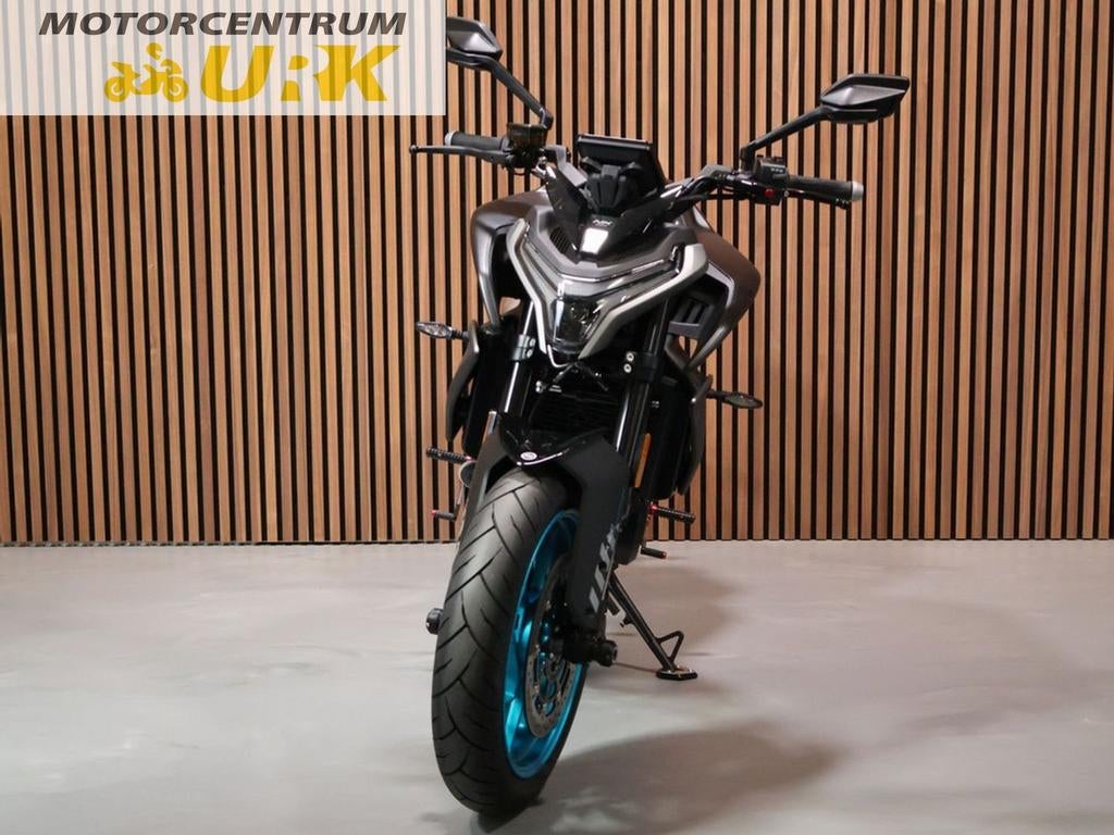 CFMOTO NK 800 (bj 2025), Motoren, Motorrijbewijs A, Bedrijf, Onbekend, Meer dan 35 kW