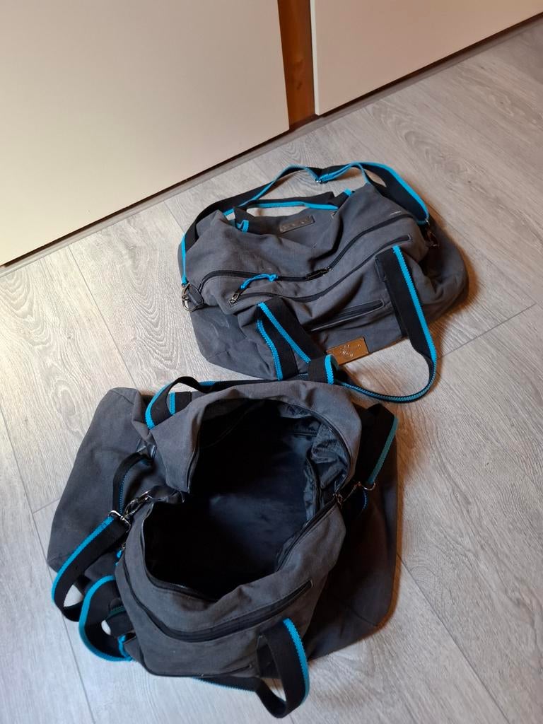 Twee DAF weekendtassen, Sieraden, Tassen en Uiterlijk, 30 cm of meer, Minder dan 35 cm, Ophalen of Verzenden, Zo goed als nieuw