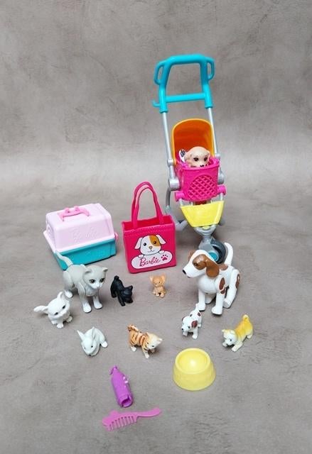 Barbie - Setje met allerlei huisdier accessoires, Ophalen of Verzenden, Zo goed als nieuw, Barbie