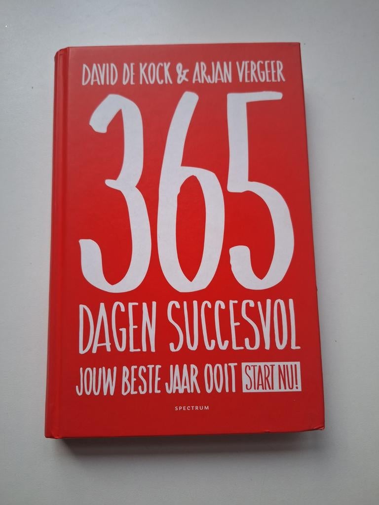 Boek 365 dagen succesvol, Ophalen of Verzenden, Zo goed als nieuw