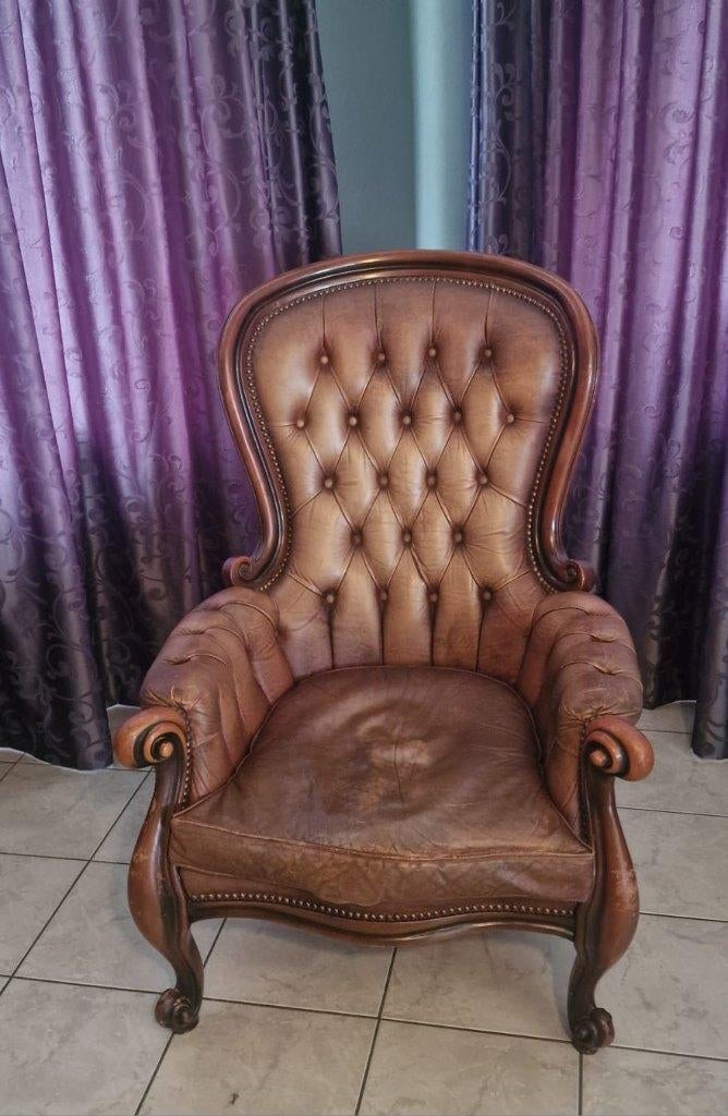 Fauteuil brocante, Huis en Inrichting, Fauteuils, Gebruikt, Ophalen of Verzenden, 50 tot 75 cm, Leer