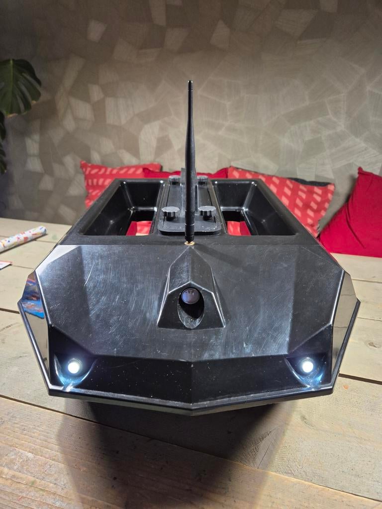 Maverick voerboot, Hobby en Vrije tijd, Modelbouw | Radiografisch | Auto's, Gebruikt, Onderdeel, Overige schalen, Ophalen of Verzenden