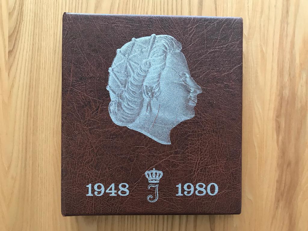 Juliana muntenalbum met getoonde munten, Ophalen of Verzenden, Koningin Juliana