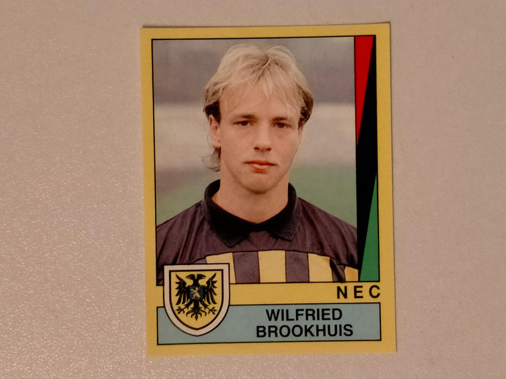 Wilfried Brookhuis NEC Panini voetbal 90 1990 plaatje 131, Ophalen of Verzenden, Gebruikt, Overige binnenlandse clubs, Poster, Plaatje of Sticker