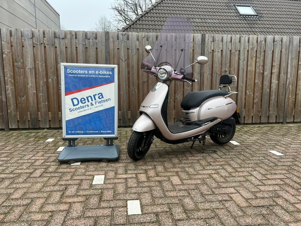 Mooie btc cruise snorscooter, Zo goed als nieuw, Benzine, Ophalen, Overige merken