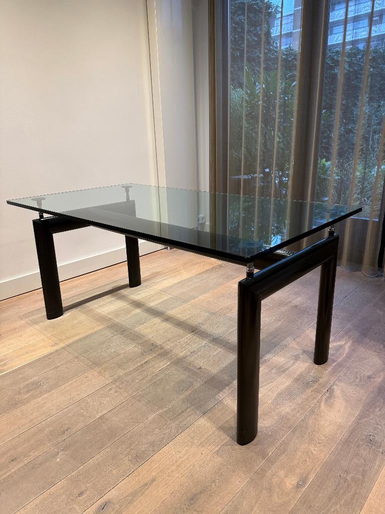 LC6 tafel / bureau van Cassina, Huis en Inrichting, Ophalen, Italiaans modern bauhaus minimalistisch design vintage, 50 tot 100 cm