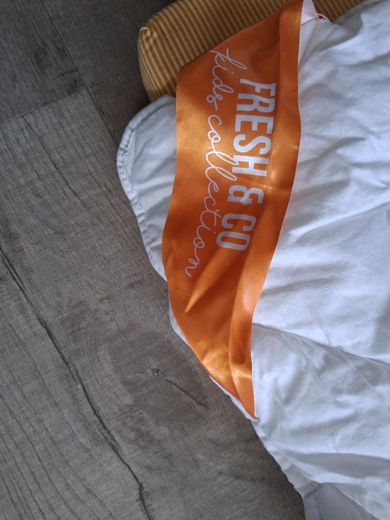 kindermatrasje + dekbed, Ophalen, Zo goed als nieuw, Minder dan 140 cm, Matras