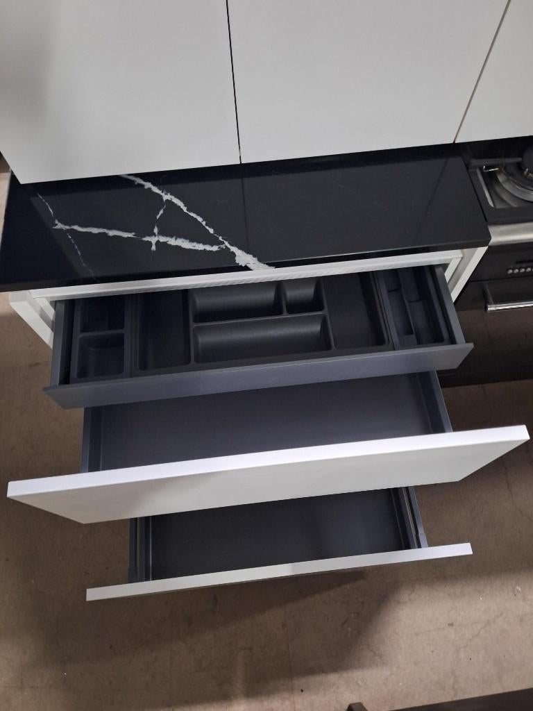 Complete keuken Compleet met APP 120Keukens op voorraad 2881, Ophalen of Verzenden, Zo goed als nieuw, Overige typen, Met kookeiland