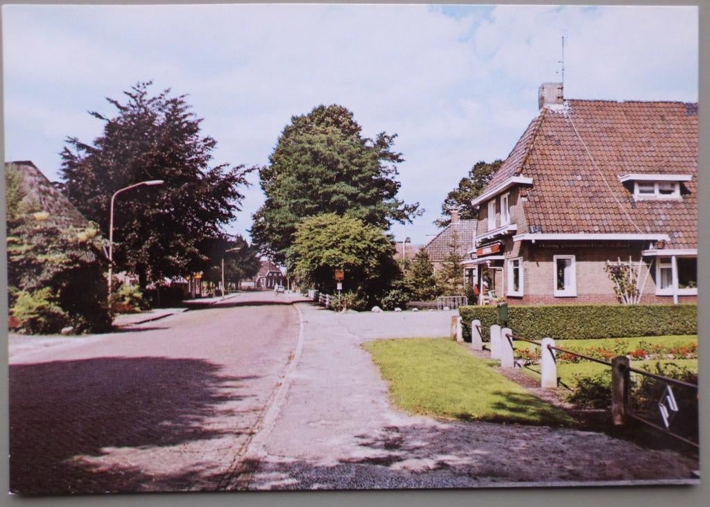 Grolloo - Hoofdstraat - jaren 70-80, Verzamelen, Ansichtkaarten | Nederland, Ophalen of Verzenden, 1960 tot 1980, Ongelopen, Drenthe
