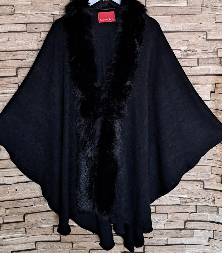 LAURA DI SARPI - Stijlvolle Poncho/Cape, Faux Fur,  One Size, Verzenden, Zwart, Maat 46/48 (XL) of groter, Zo goed als nieuw